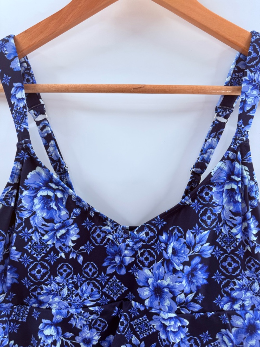NWT Lands End Smoothing Control Ruffle Fauxkini 1 Piece Swimsuit Navy Floral 8L - Picture 5 of 15